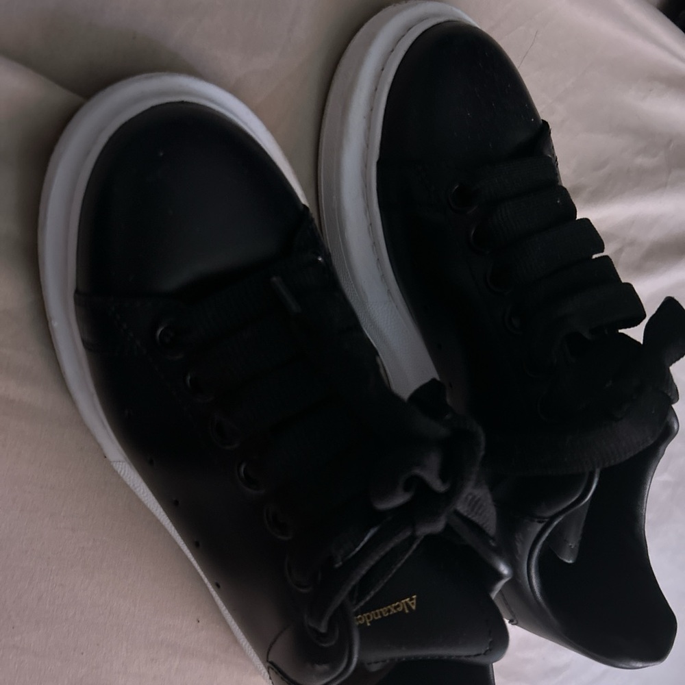 Black Alexander Mcqueen sneakers